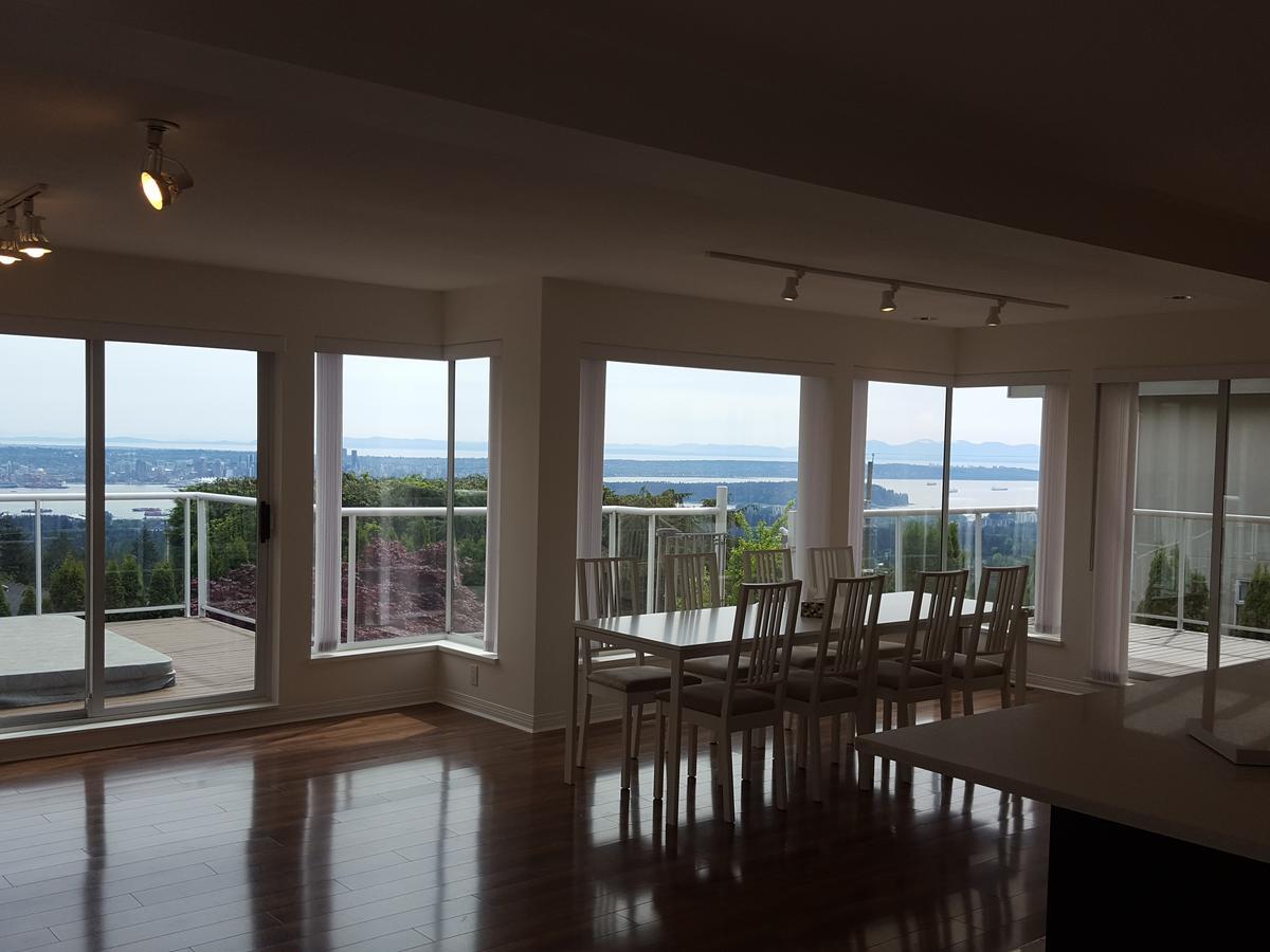 Emperial Suites North Vancouver Extérieur photo